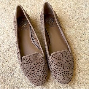 | NWOT | Vince Camuto Laser-cut Suede Flats